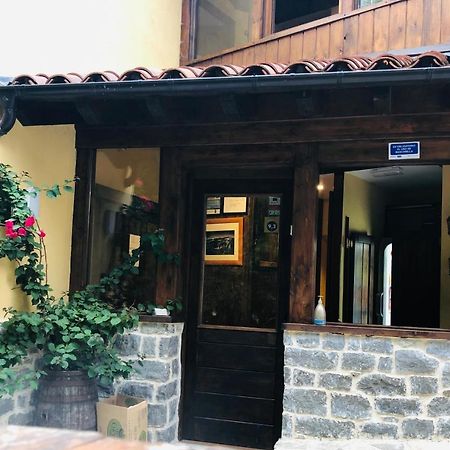 Albergue Villa De Бульнес Екстер'єр фото