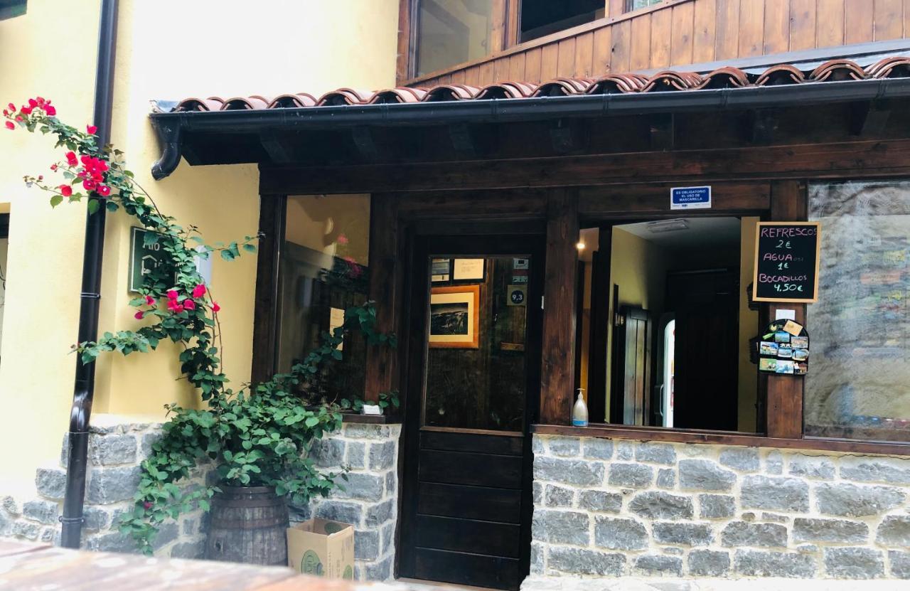 Albergue Villa De Бульнес Екстер'єр фото