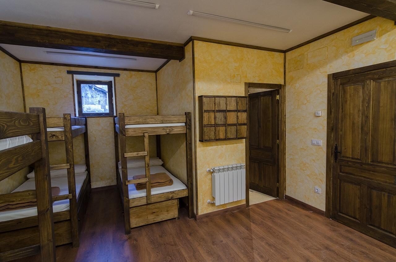 Albergue Villa De Бульнес Екстер'єр фото