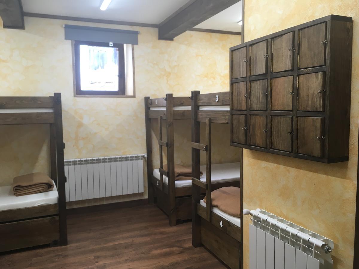 Albergue Villa De Бульнес Екстер'єр фото